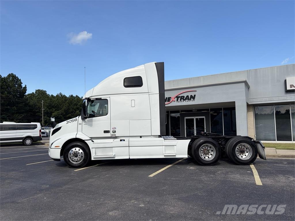 Volvo VNR64T660 Tractor Units