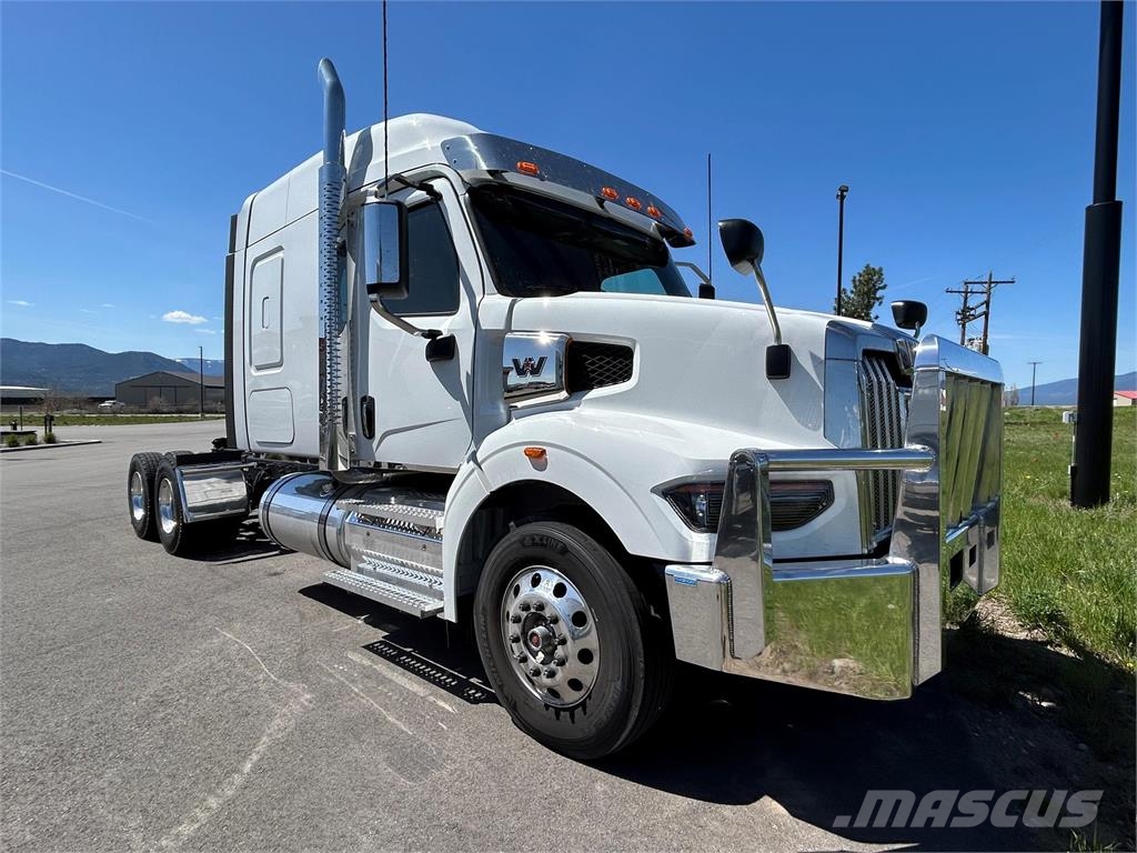 Western Star 49X Vetopöytäautot