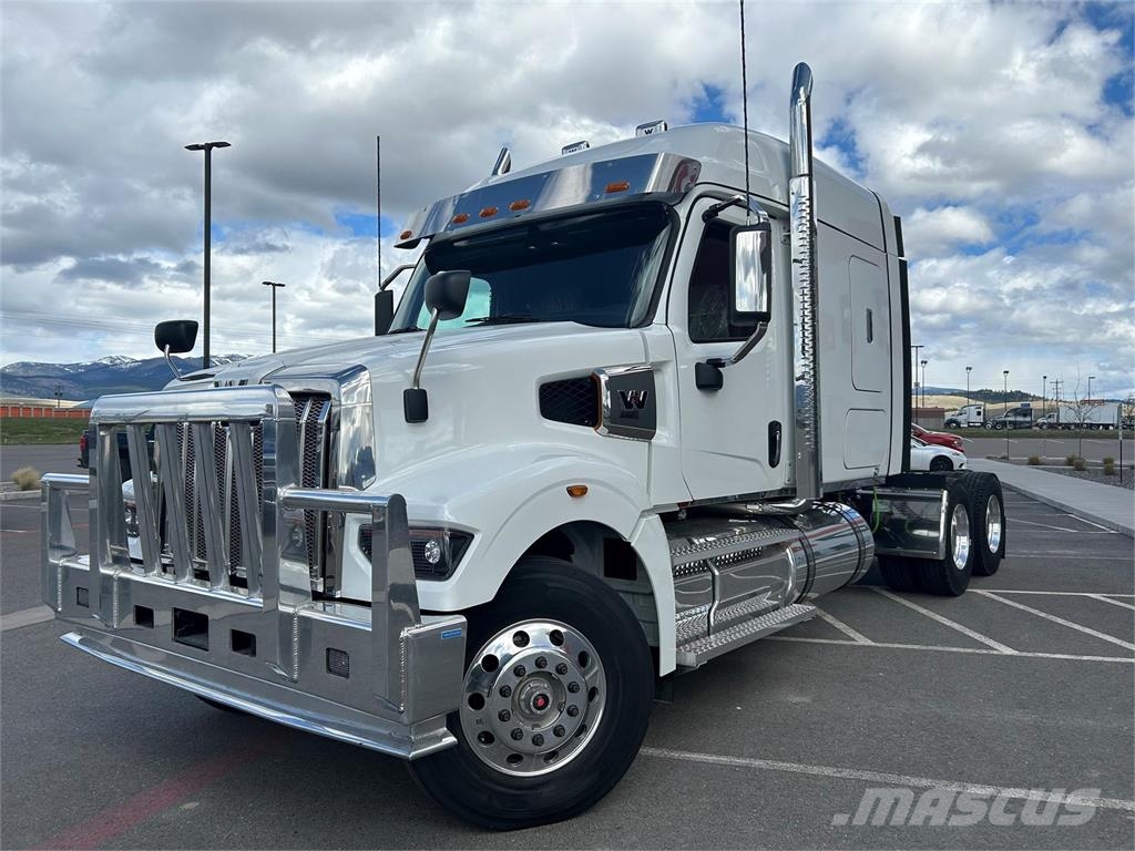 Western Star 49X Vetopöytäautot