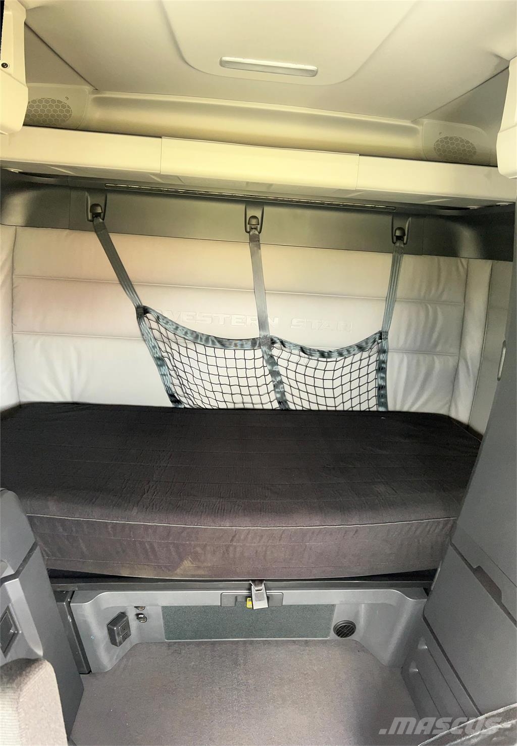Western Star 49X Vetopöytäautot