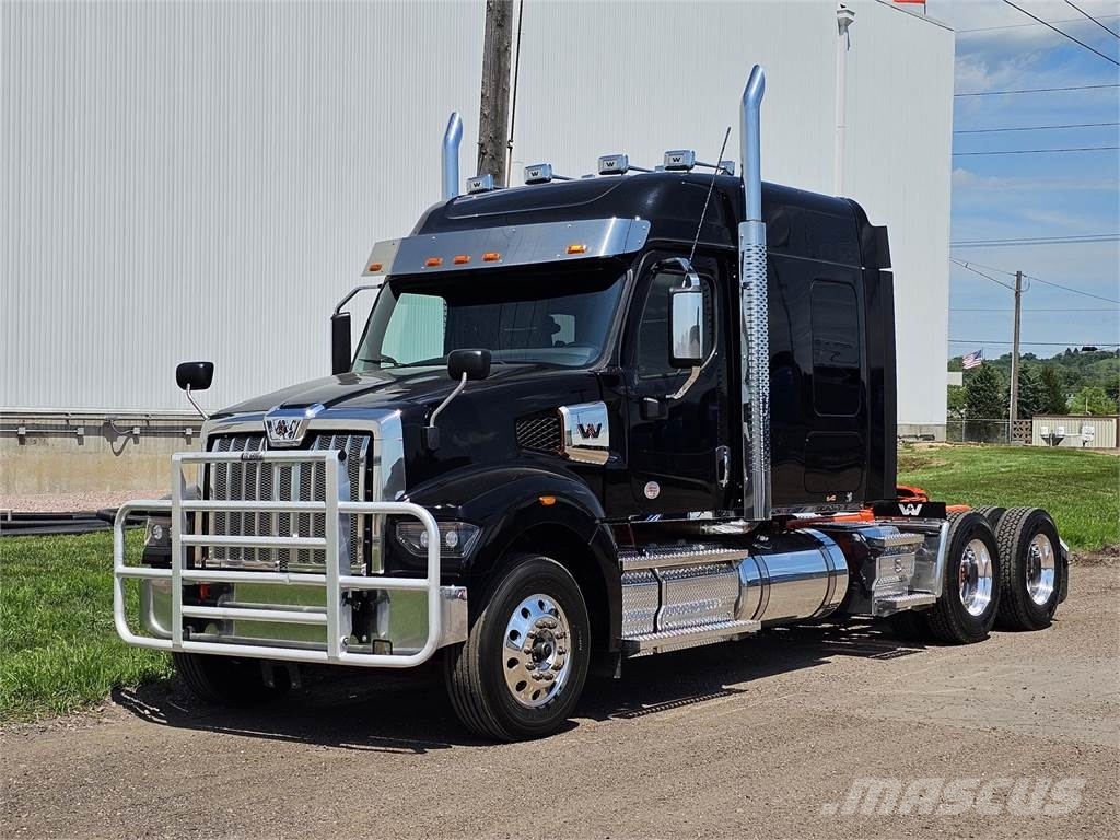 Western Star 49X Vetopöytäautot