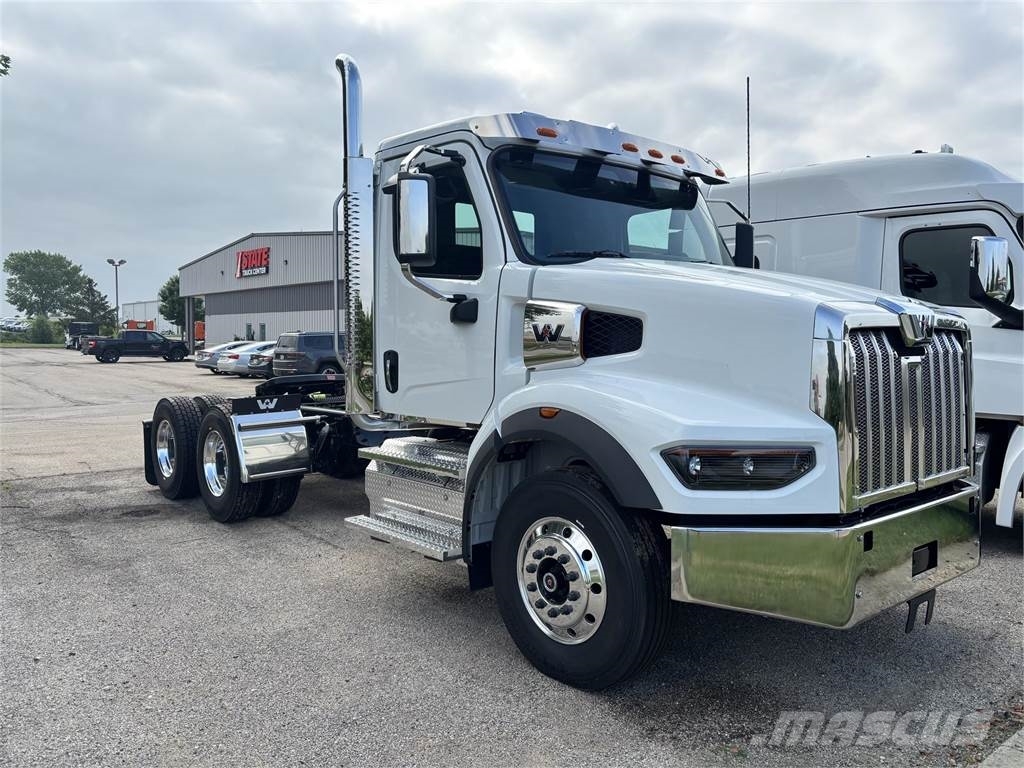 Western Star 49X Vetopöytäautot