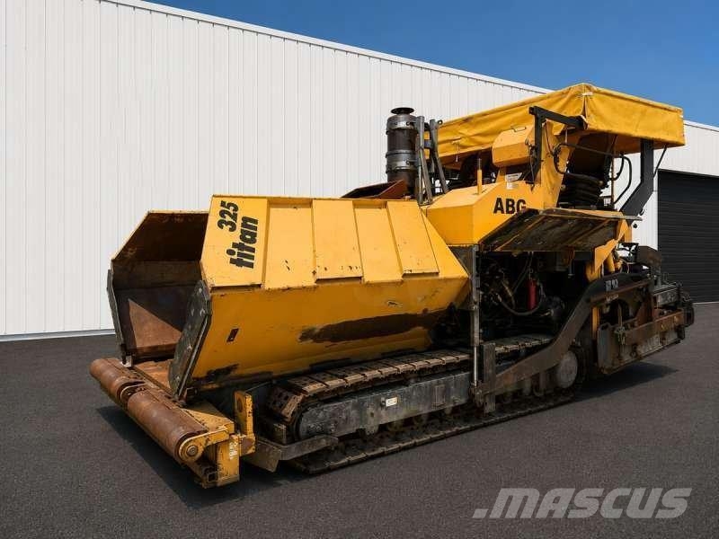 ABG TITAN 325 Asfalta klājēji