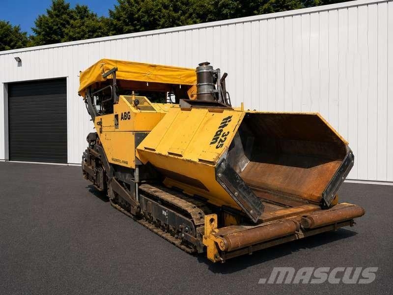 ABG TITAN 325 Asfalta klājēji