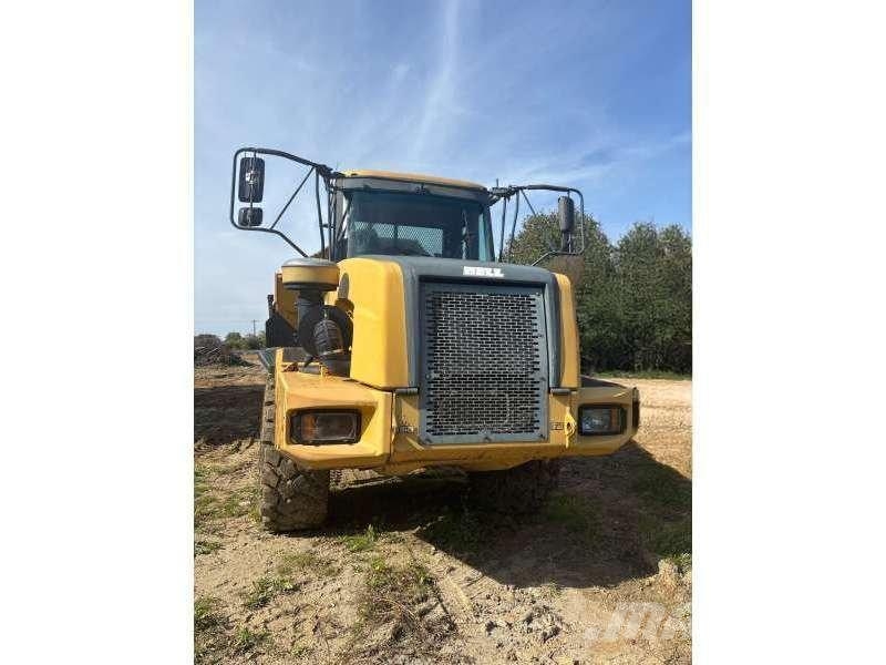 Bell B25D 6X6 Camiones articulados