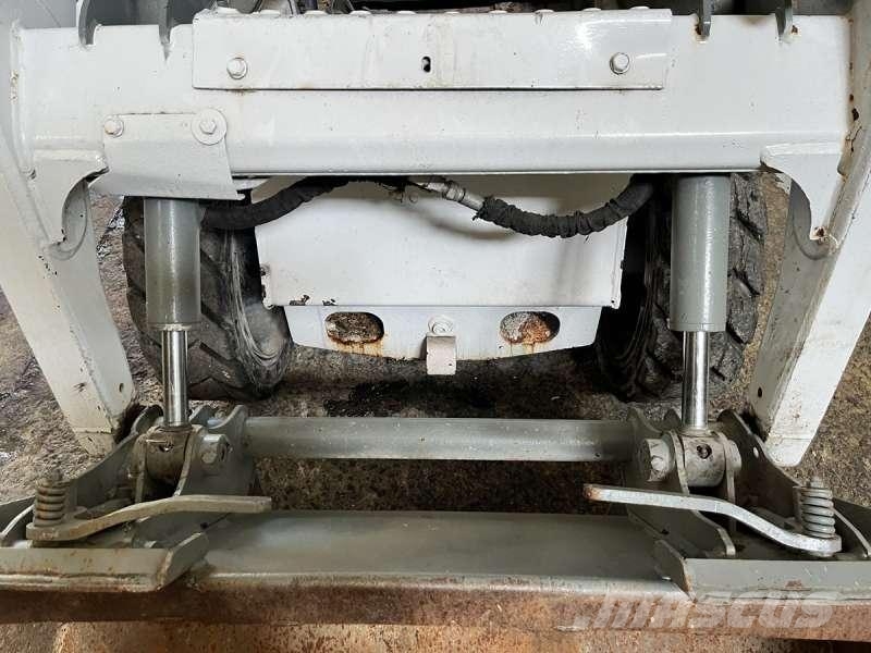Bobcat S100 Mini nakladalci