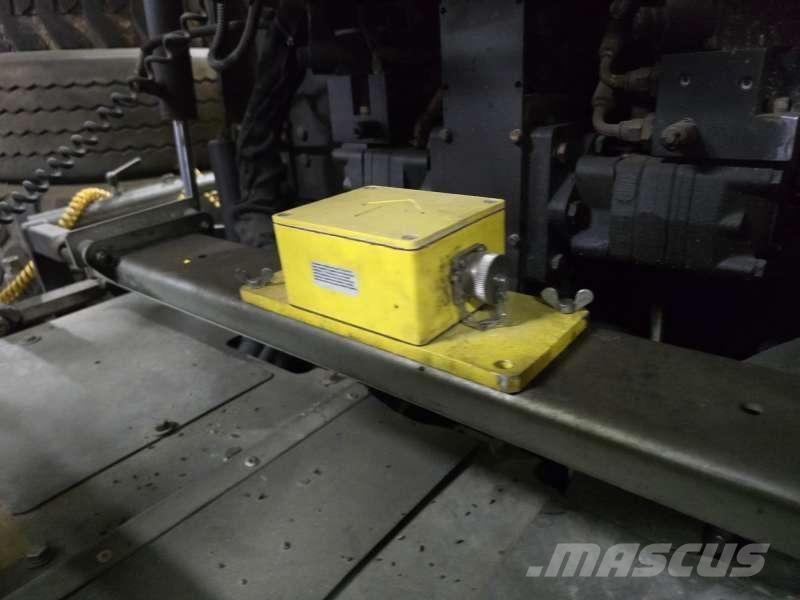 Bomag BF 223 C Asfaltni finišerji
