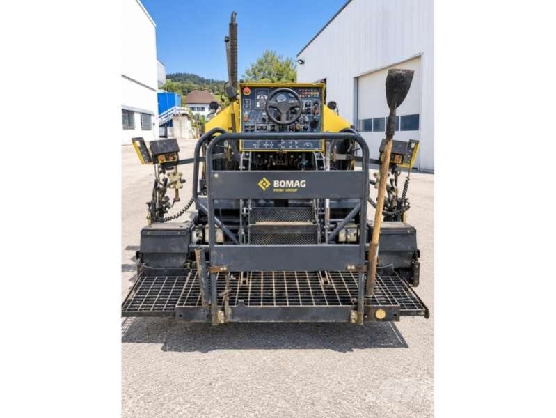Bomag BF 223 C Asfaltni finišeri