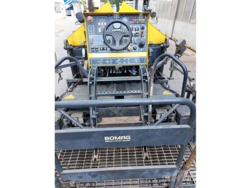 Bomag BF 223 C Asfaltni finišeri