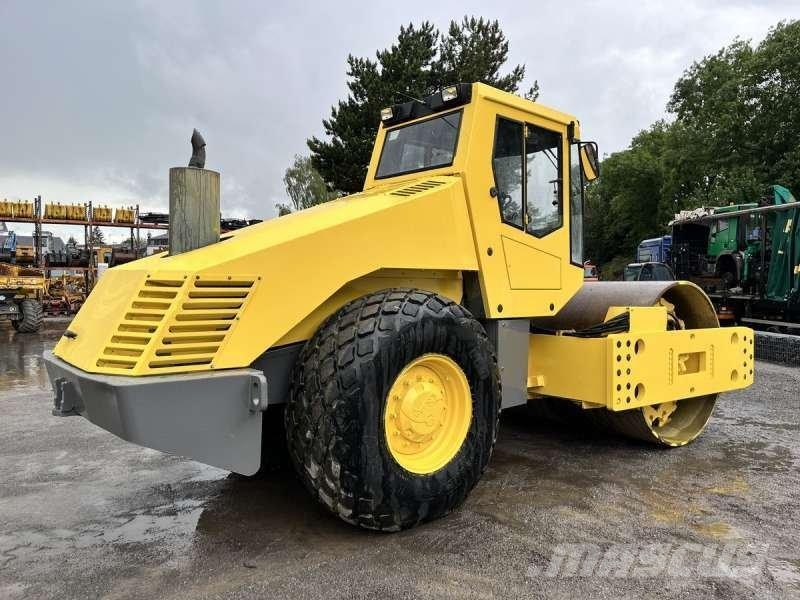 Bomag BW216 D-3 土壤压实机