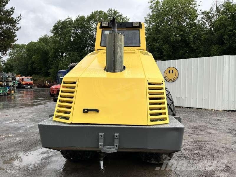 Bomag BW216 D-3 土壤压实机