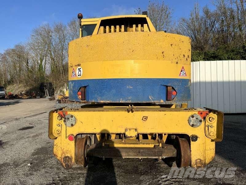 CASE 788-PRR Escavatori gommati