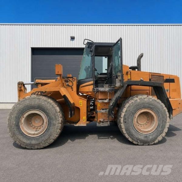 CASE 821 C Wielladers