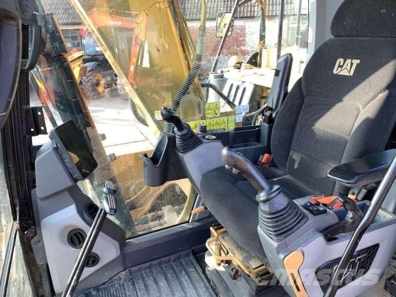 CAT 313GC Гусеничні екскаватори
