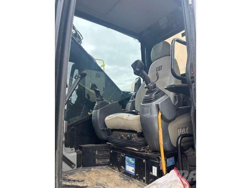CAT 321D 대형 굴삭기 29톤 이상