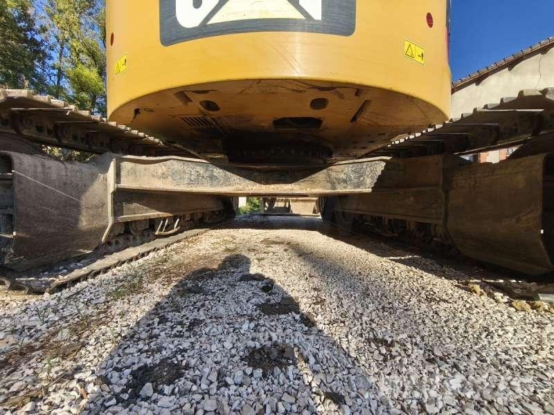 CAT 321D LCR حفارات زحافة