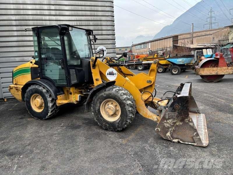 CAT 906H 小型装载机