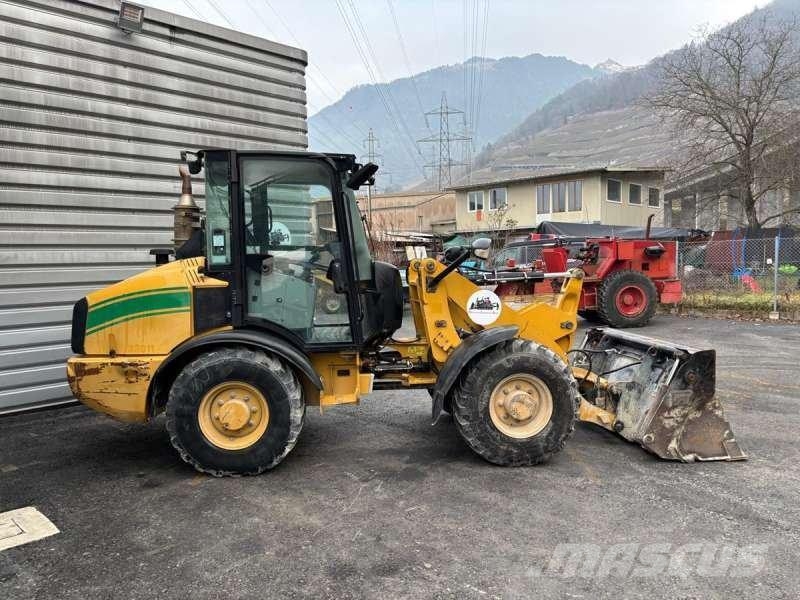 CAT 906H 小型装载机