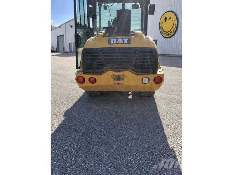 CAT 906H2 Mini utovarivači