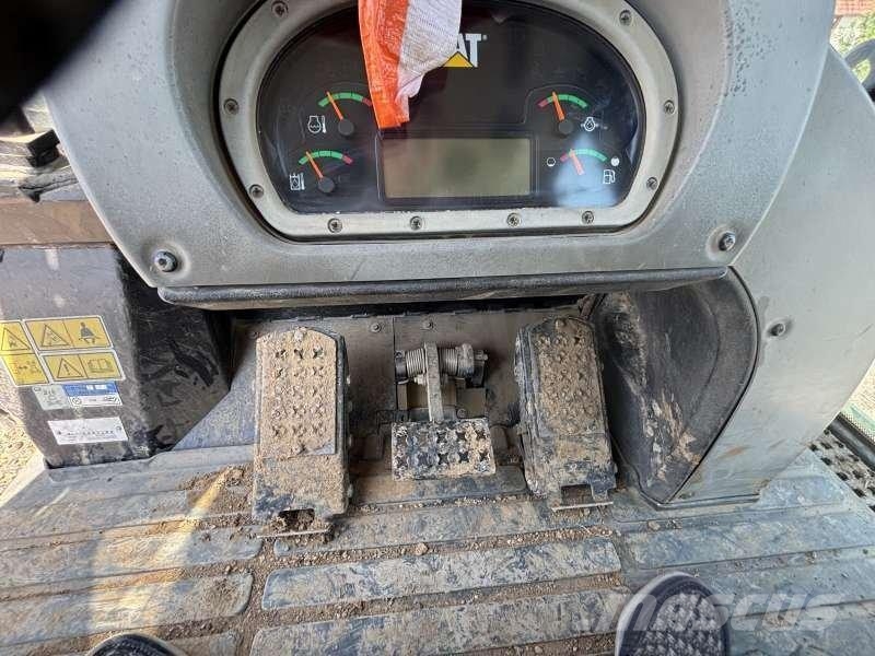 CAT 963 D لوادر زحافة