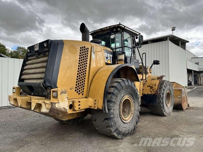 CAT 966K Gumikerekes homlokrakodók