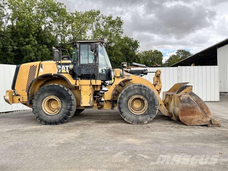 CAT 966K Gumikerekes homlokrakodók