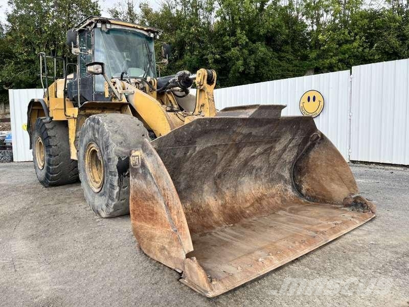 CAT 966K Gumikerekes homlokrakodók