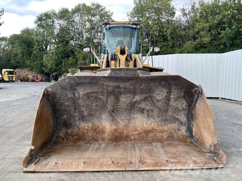CAT 966K Gumikerekes homlokrakodók