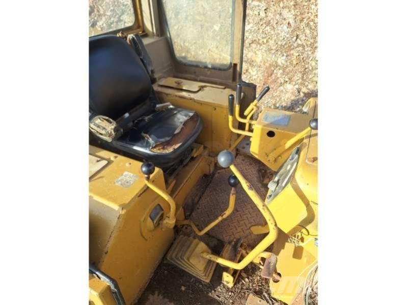 CAT D6D Rupsdozers