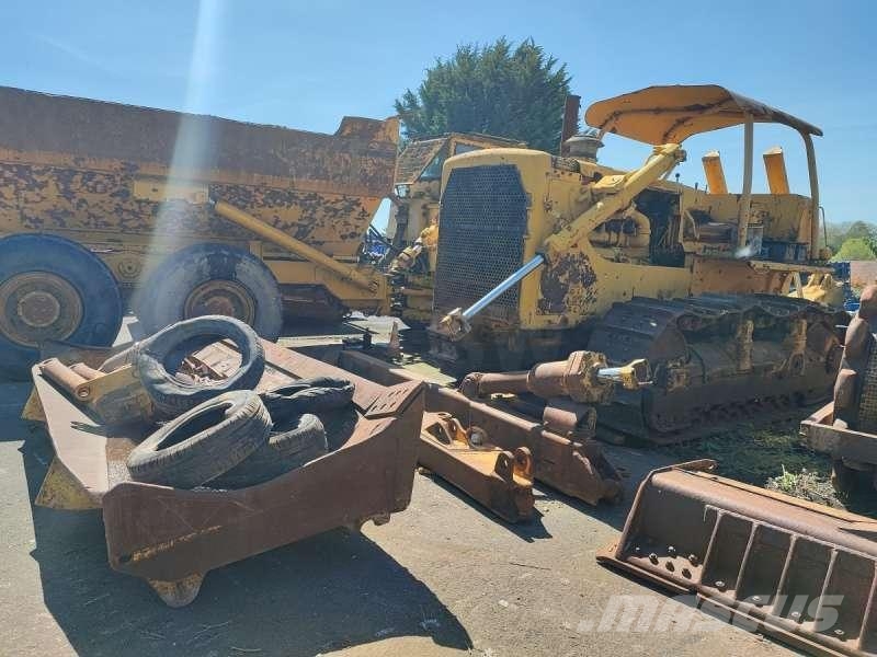 CAT D8K + Porte Engins 履帶推土機