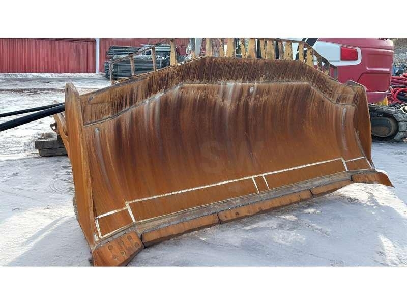 CAT D8T بلدوزرات مجنزرة