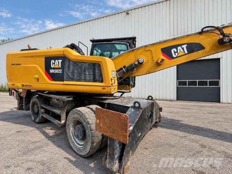 CAT MH3022 Pelle à déchets