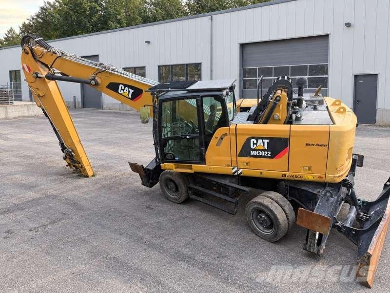 CAT MH3022 مناولات المخلفات / مناولات صناعية
