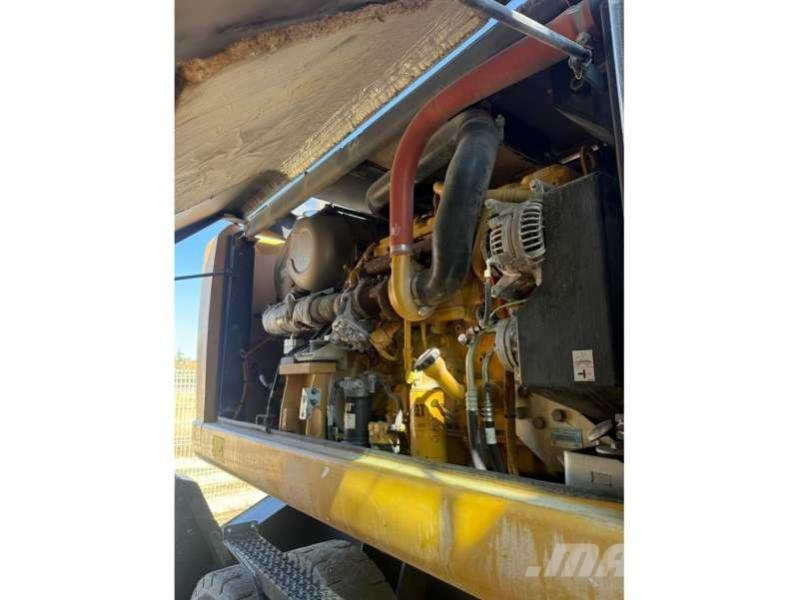 CAT MH3024 Avfalls / industri hantering