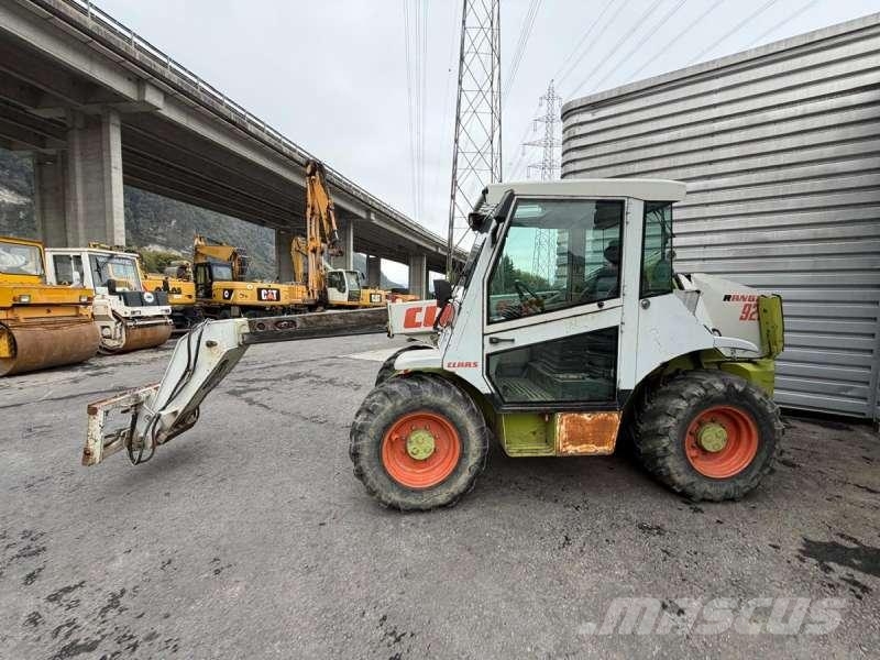 CLAAS RANGER 920 Телескопични товарачи