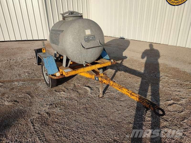 Courant 500 LITRES A EAU Tanques