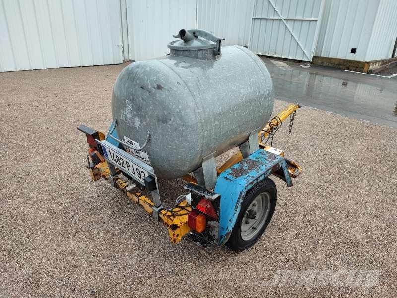 Courant 500 LITRES A EAU Tanques