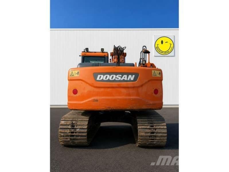 Doosan DX180LC-3 Escavatori cingolati