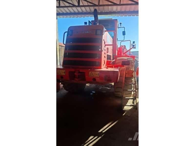 Fiat-Hitachi W270 لوادر بعجل