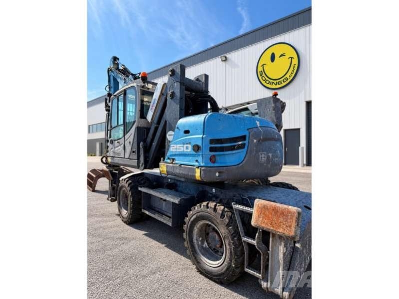 Fuchs MHL 250 Avfalls / industri hantering