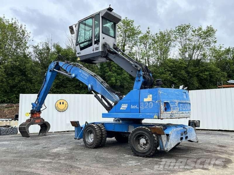 Fuchs MHL 320 مناولات المخلفات / مناولات صناعية