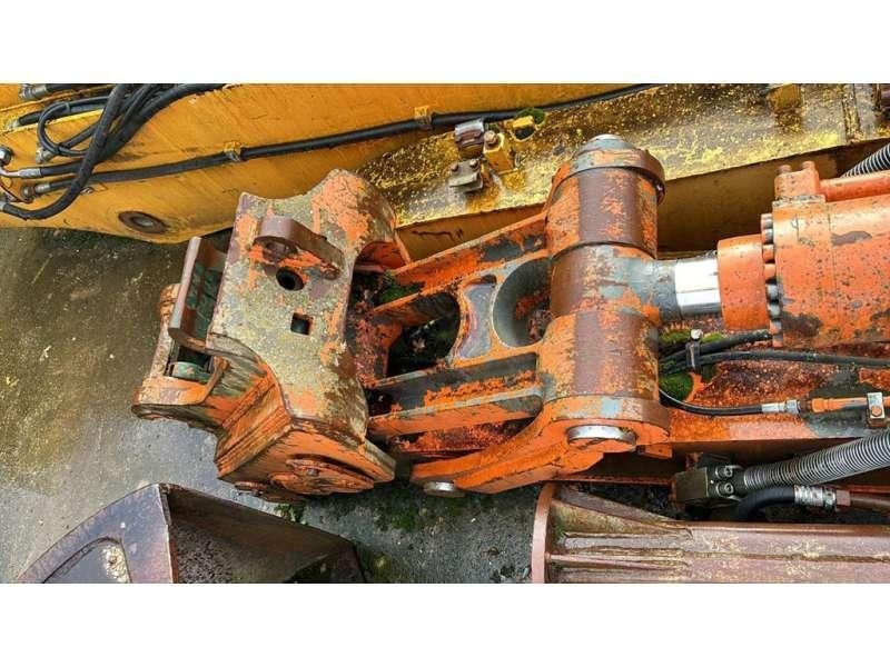 Hitachi CAMELEON ZX330LC Beltegraver