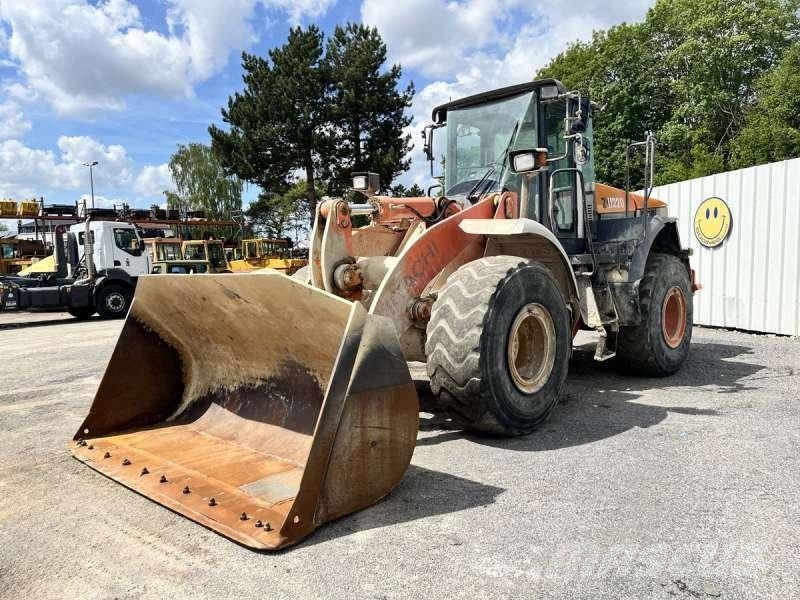 Hitachi ZW220 Wheel loaders