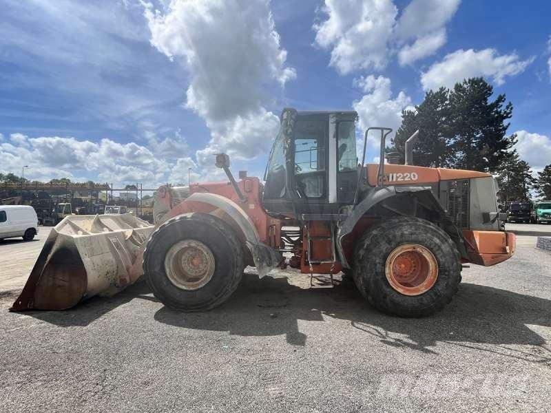 Hitachi ZW220 Wheel loaders