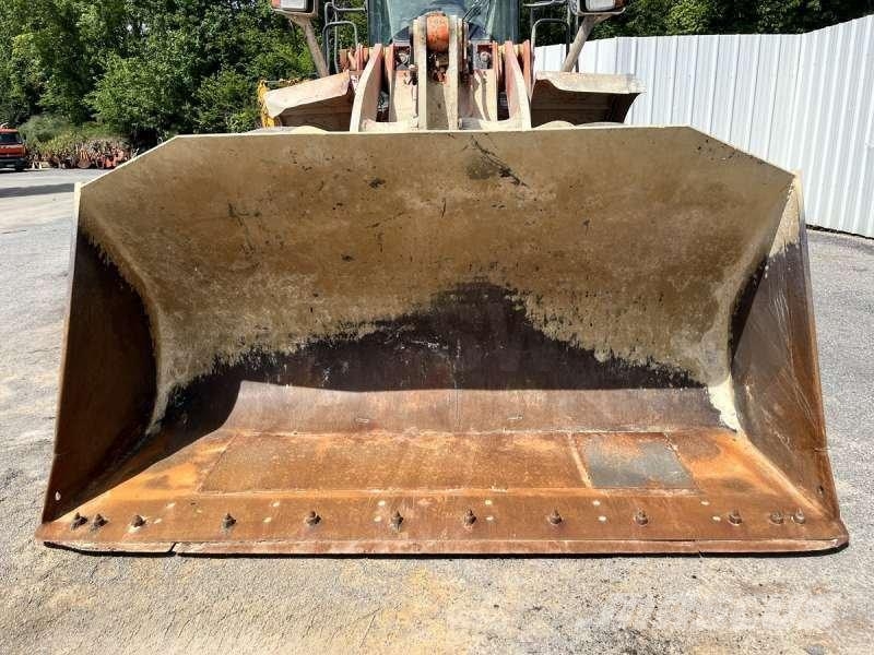 Hitachi ZW220 Wheel loaders