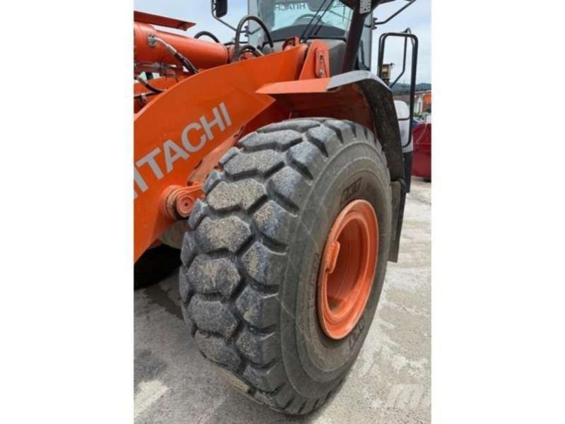 Hitachi ZW220-5 لوادر بعجل