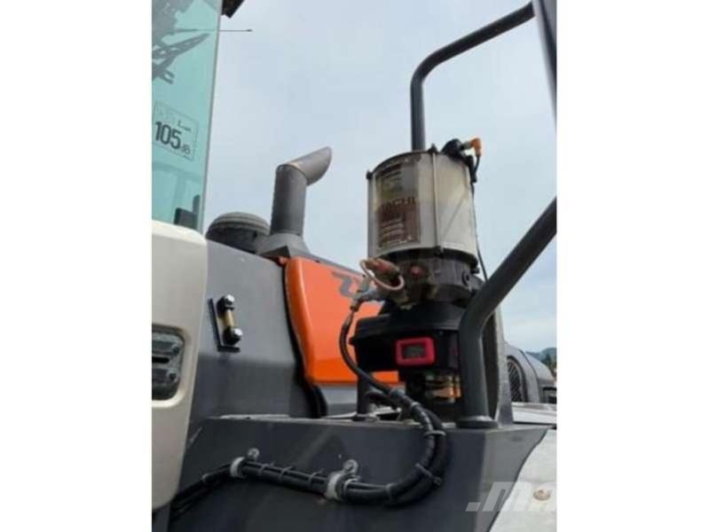 Hitachi ZW220-5 لوادر بعجل