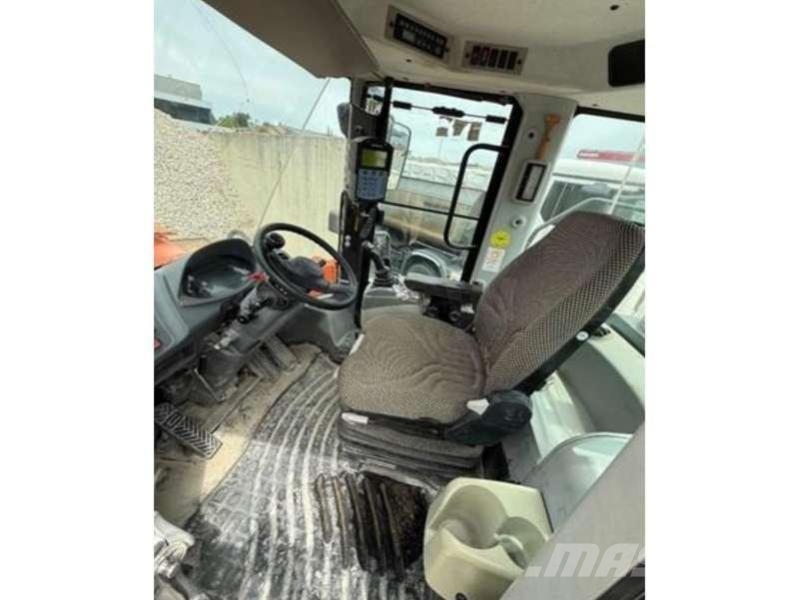 Hitachi ZW220-5 لوادر بعجل