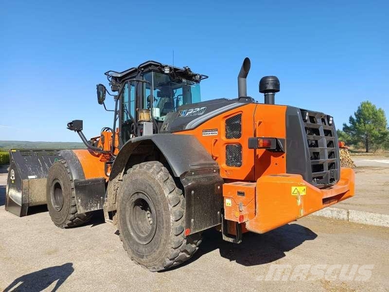 Hitachi ZW220-7 لوادر بعجل