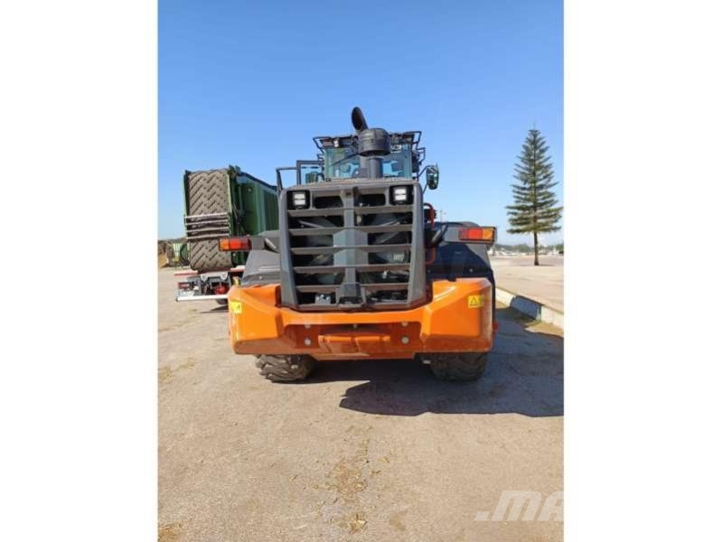 Hitachi ZW220-7 لوادر بعجل